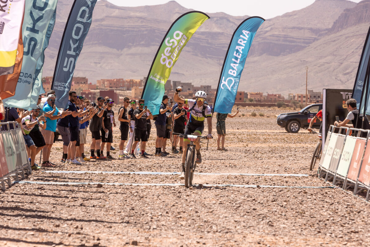 Etappensieg und Leadertrikot nach der zweiten Etappe beim Titan Desert Marokko!